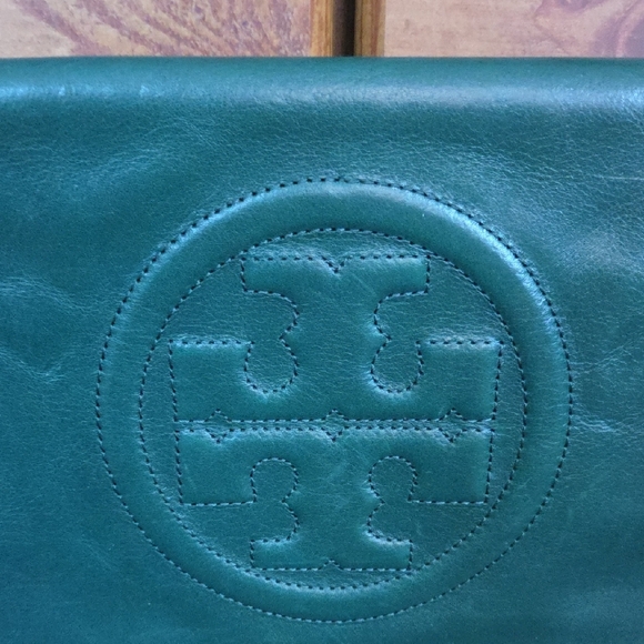 Green Leather Chain Shoulder Bag - Picture 2 of 5